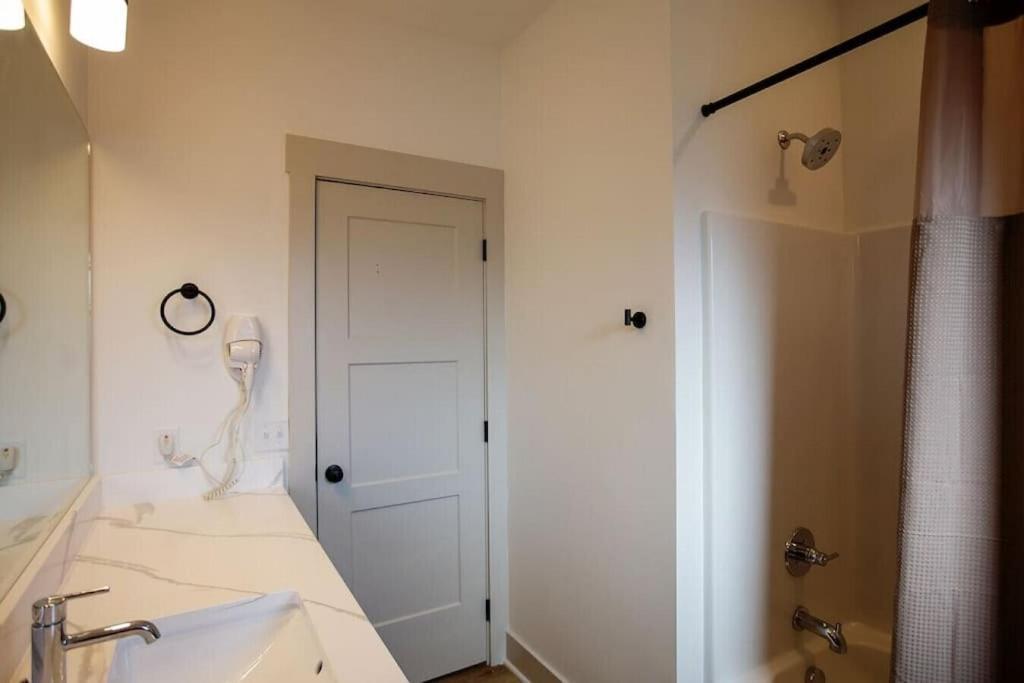 Coral Reef - Brand New Build, Pet Friendly, Private Pool! Sleeps 9! Vila Panama City Beach Exterior foto